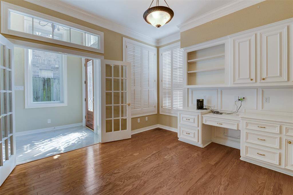 1316 2 Whispering Pines Drive, Houston, Texas 77055, 3 Bedrooms Bedrooms, 11 Rooms Rooms,2 BathroomsBathrooms,Single-family,For Sale,Whispering Pines,58109724