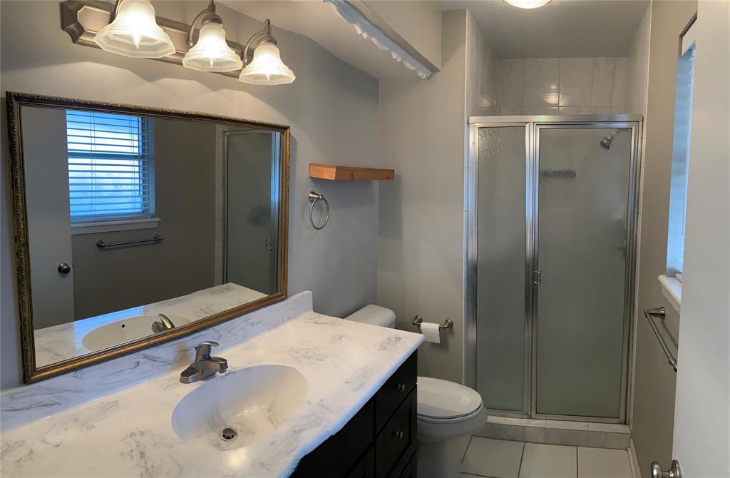 2210 1 Droxford Drive, Houston, Texas 77008, 3 Bedrooms Bedrooms, 3 Rooms Rooms,2 BathroomsBathrooms,Single-family,For Sale,Droxford,85040506