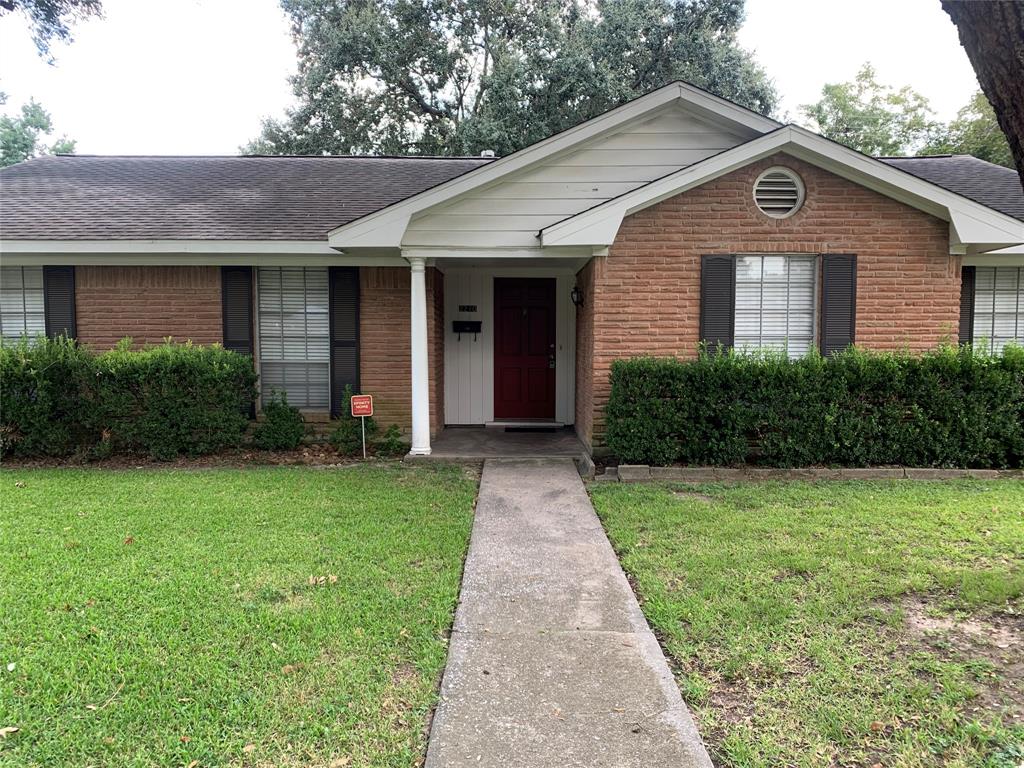 2210 1 Droxford Drive, Houston, Texas 77008, 3 Bedrooms Bedrooms, 3 Rooms Rooms,2 BathroomsBathrooms,Single-family,For Sale,Droxford,85040506