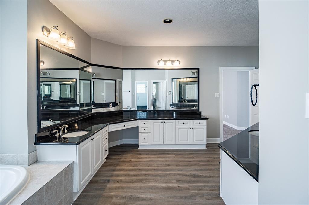 1710 2 Westshore Drive, Houston, Texas 77094, 5 Bedrooms Bedrooms, 5 Rooms Rooms,4 BathroomsBathrooms,Single-family,For Sale,Westshore,89463196