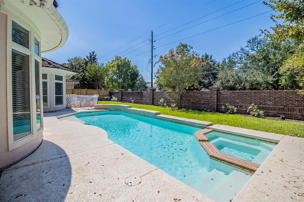 1710 2 Westshore Drive, Houston, Texas 77094, 5 Bedrooms Bedrooms, 5 Rooms Rooms,4 BathroomsBathrooms,Single-family,For Sale,Westshore,89463196