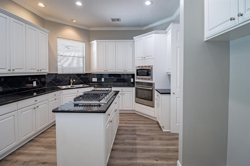 1710 2 Westshore Drive, Houston, Texas 77094, 5 Bedrooms Bedrooms, 5 Rooms Rooms,4 BathroomsBathrooms,Single-family,For Sale,Westshore,89463196