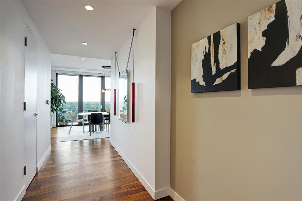 3433 Westheimer Road, Houston, Texas 77027, 2 Bedrooms Bedrooms, 8 Rooms Rooms,2 BathroomsBathrooms,Mid/hi-rise Condo,For Sale,THE RIVER OAKS,Westheimer,87301239
