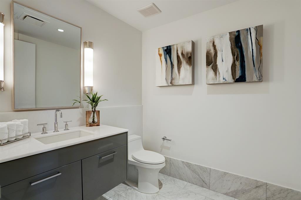 3433 Westheimer Road, Houston, Texas 77027, 2 Bedrooms Bedrooms, 8 Rooms Rooms,2 BathroomsBathrooms,Mid/hi-rise Condo,For Sale,THE RIVER OAKS,Westheimer,87301239