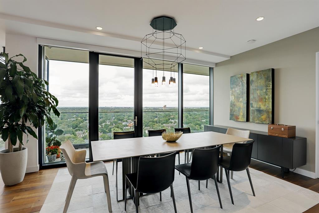 3433 Westheimer Road, Houston, Texas 77027, 2 Bedrooms Bedrooms, 8 Rooms Rooms,2 BathroomsBathrooms,Mid/hi-rise Condo,For Sale,THE RIVER OAKS,Westheimer,87301239