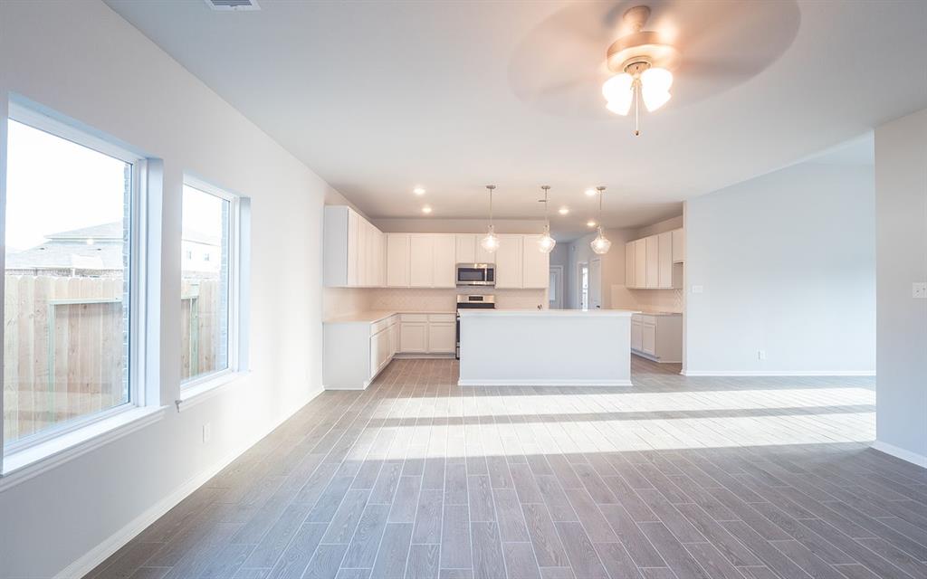 9910 1 Pine Forest Court, Baytown, Texas 77521, 3 Bedrooms Bedrooms, 7 Rooms Rooms,2 BathroomsBathrooms,Single-family,For Sale,Pine Forest,64662883
