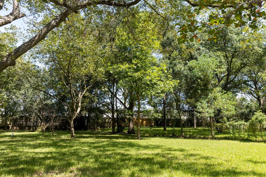 5022 1 Allum Road, Houston, Texas 77045, 2 Bedrooms Bedrooms, 6 Rooms Rooms,1 BathroomBathrooms,Single-family,For Sale,Allum,92853517