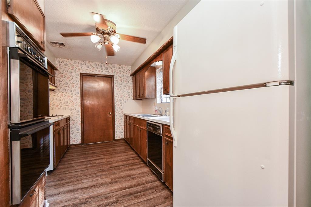 5027 2 Oak Shadows Drive, Houston, Texas 77091, 4 Bedrooms Bedrooms, 9 Rooms Rooms,2 BathroomsBathrooms,Single-family,For Sale,Oak Shadows,62375311