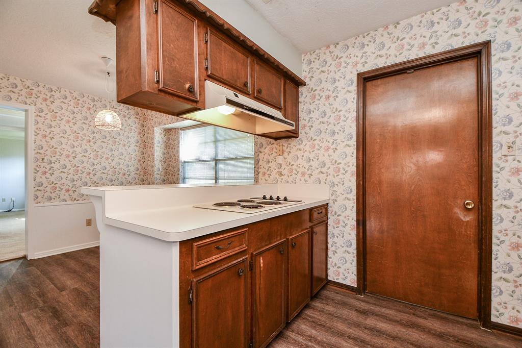 5027 2 Oak Shadows Drive, Houston, Texas 77091, 4 Bedrooms Bedrooms, 9 Rooms Rooms,2 BathroomsBathrooms,Single-family,For Sale,Oak Shadows,62375311