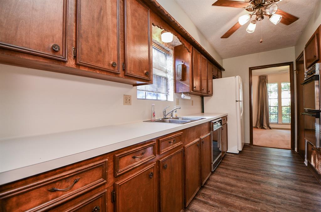 5027 2 Oak Shadows Drive, Houston, Texas 77091, 4 Bedrooms Bedrooms, 9 Rooms Rooms,2 BathroomsBathrooms,Single-family,For Sale,Oak Shadows,62375311