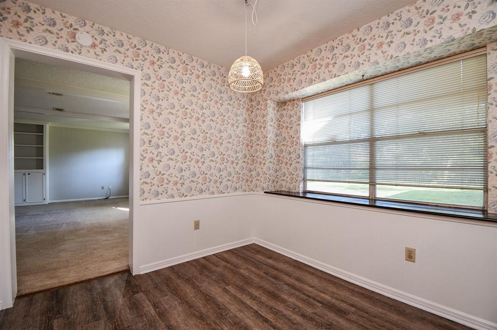 5027 2 Oak Shadows Drive, Houston, Texas 77091, 4 Bedrooms Bedrooms, 9 Rooms Rooms,2 BathroomsBathrooms,Single-family,For Sale,Oak Shadows,62375311