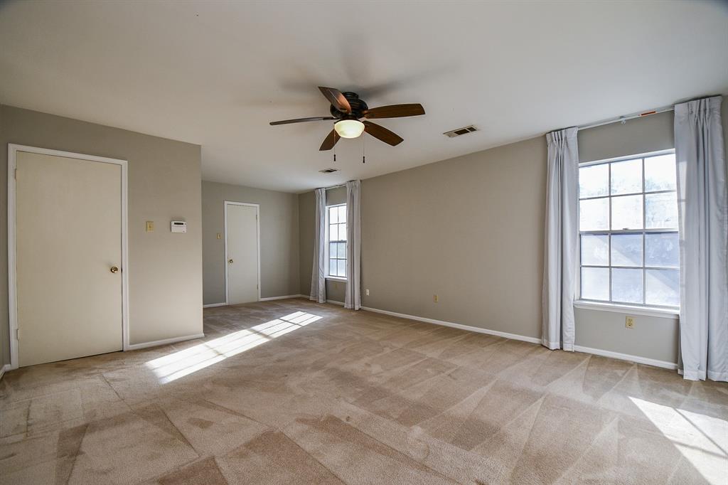 5027 2 Oak Shadows Drive, Houston, Texas 77091, 4 Bedrooms Bedrooms, 9 Rooms Rooms,2 BathroomsBathrooms,Single-family,For Sale,Oak Shadows,62375311