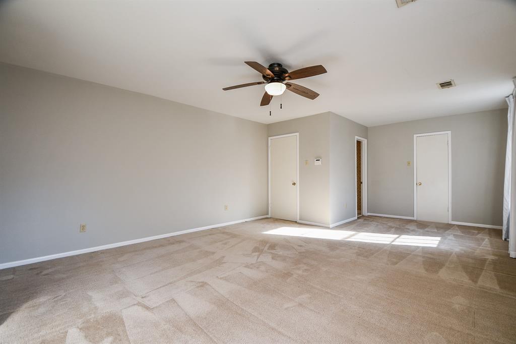 5027 2 Oak Shadows Drive, Houston, Texas 77091, 4 Bedrooms Bedrooms, 9 Rooms Rooms,2 BathroomsBathrooms,Single-family,For Sale,Oak Shadows,62375311