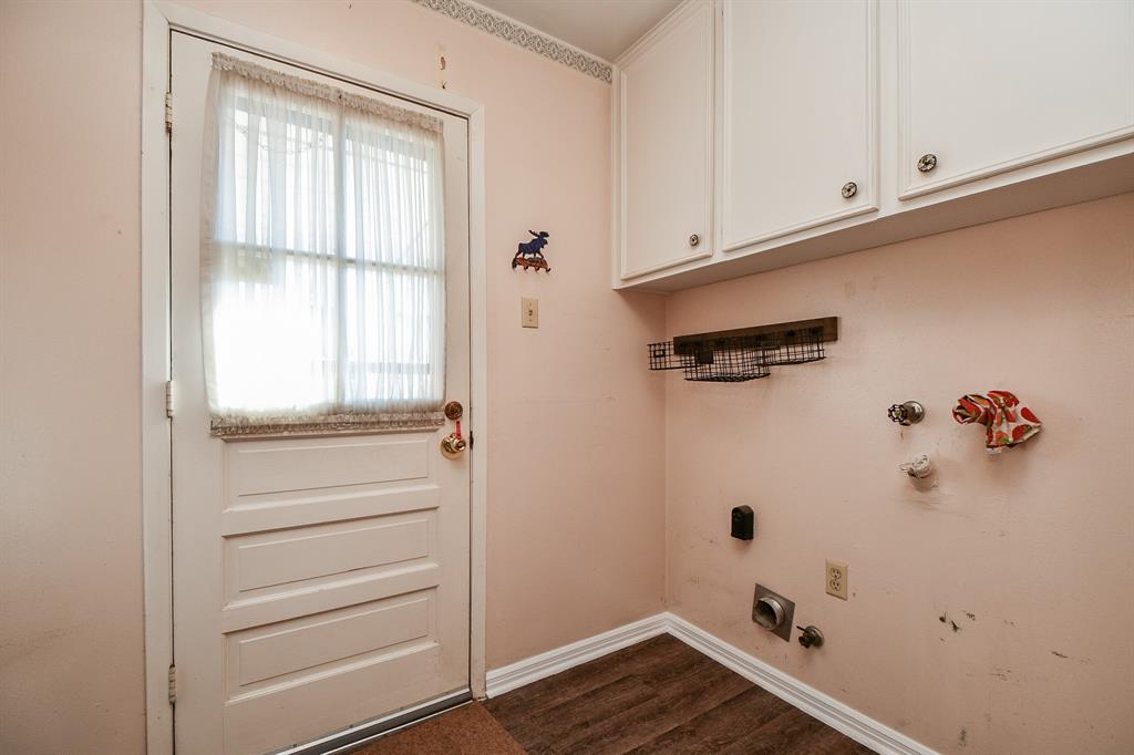5027 2 Oak Shadows Drive, Houston, Texas 77091, 4 Bedrooms Bedrooms, 9 Rooms Rooms,2 BathroomsBathrooms,Single-family,For Sale,Oak Shadows,62375311
