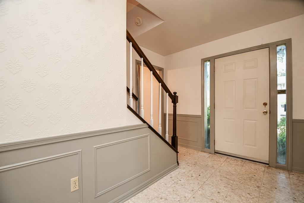 5027 2 Oak Shadows Drive, Houston, Texas 77091, 4 Bedrooms Bedrooms, 9 Rooms Rooms,2 BathroomsBathrooms,Single-family,For Sale,Oak Shadows,62375311
