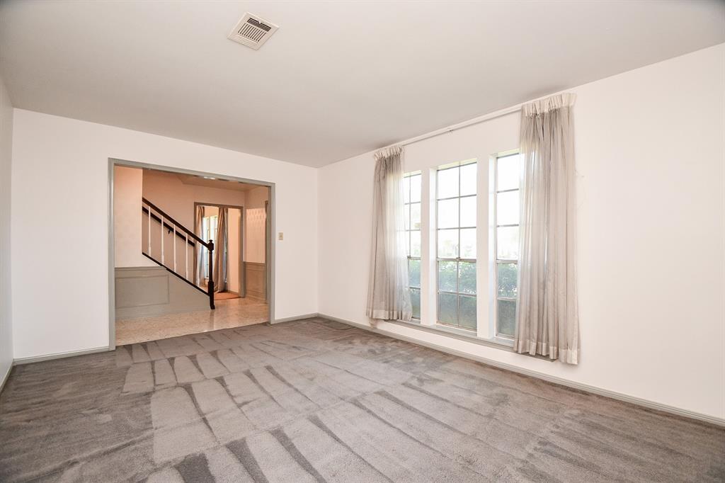 5027 2 Oak Shadows Drive, Houston, Texas 77091, 4 Bedrooms Bedrooms, 9 Rooms Rooms,2 BathroomsBathrooms,Single-family,For Sale,Oak Shadows,62375311