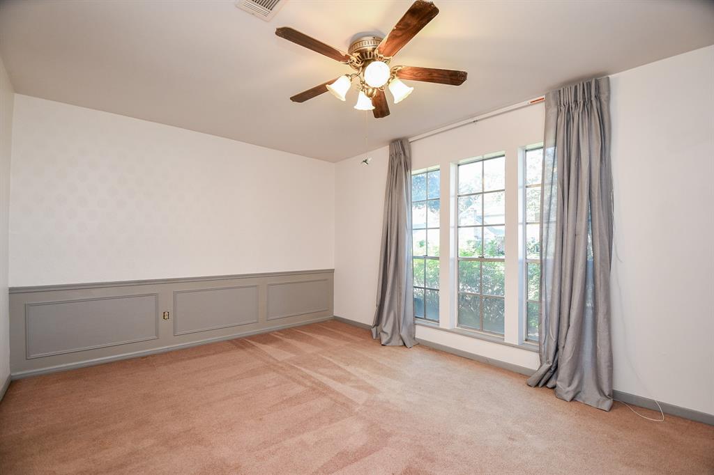 5027 2 Oak Shadows Drive, Houston, Texas 77091, 4 Bedrooms Bedrooms, 9 Rooms Rooms,2 BathroomsBathrooms,Single-family,For Sale,Oak Shadows,62375311
