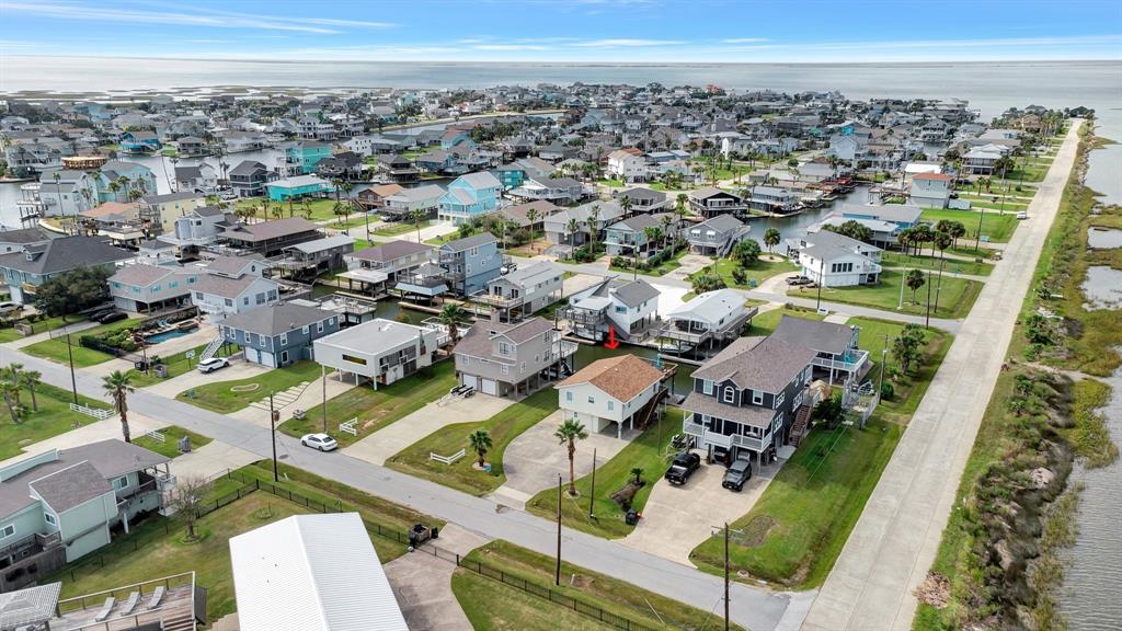 16506 1 Tampico Way, Galveston, Texas 77554, 3 Bedrooms Bedrooms, 6 Rooms Rooms,2 BathroomsBathrooms,Single-family,For Sale,Tampico,47513526