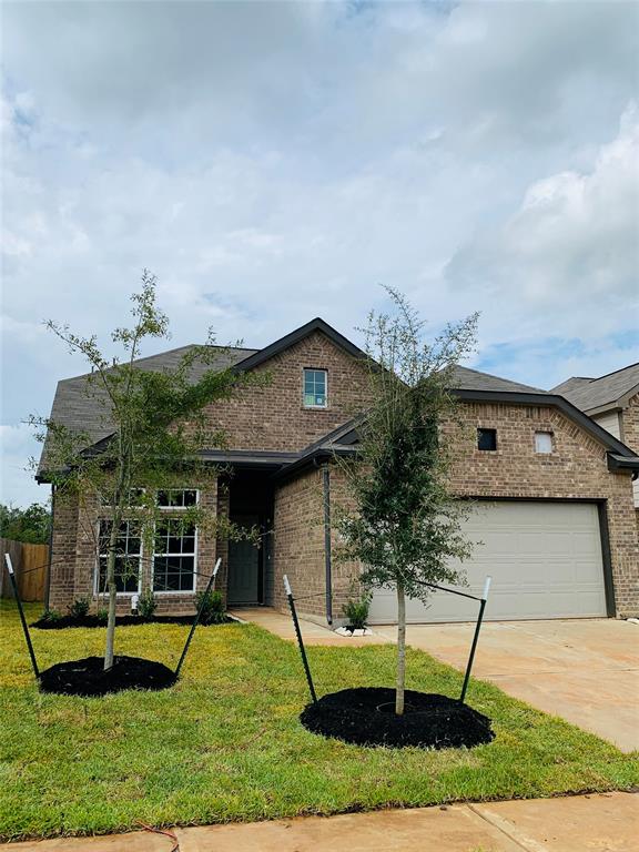 4483 Eveslage Lane Conroe, Texas Brand NEW, Never Lived In! This beautiful newly constructed home is fully fenced with a backyard, includes appliances and sprinklers, has NO back neighbors, and is located across the street from the community pool! This open concept home has a massive kitchen-dining-living area. The primary bedroom is located downstairs with an en suite bathroom featuring a separate tub and shower. Two other secondary bedrooms are located downstairs with a separate full bathroom. Journey upstairs to enjoy an expansive game room perfect for families AND a fourth bedroom with its own full bathroom.
