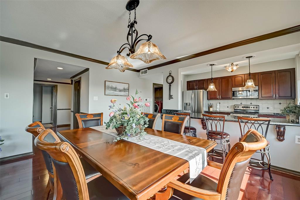 14655 Champion Forest Drive, Houston, Texas 77069, 2 Bedrooms Bedrooms, 5 Rooms Rooms,3 BathroomsBathrooms,Mid/hi-rise Condo,For Sale,TIMBER TOP,Champion Forest,74063103