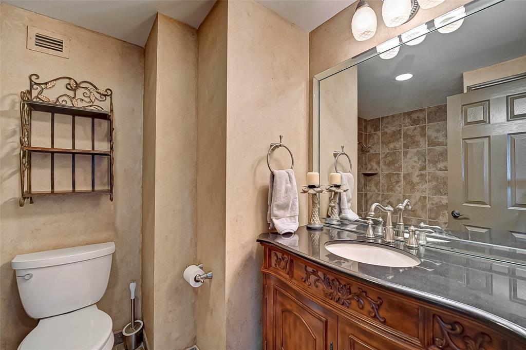14655 Champion Forest Drive, Houston, Texas 77069, 2 Bedrooms Bedrooms, 5 Rooms Rooms,3 BathroomsBathrooms,Mid/hi-rise Condo,For Sale,TIMBER TOP,Champion Forest,74063103