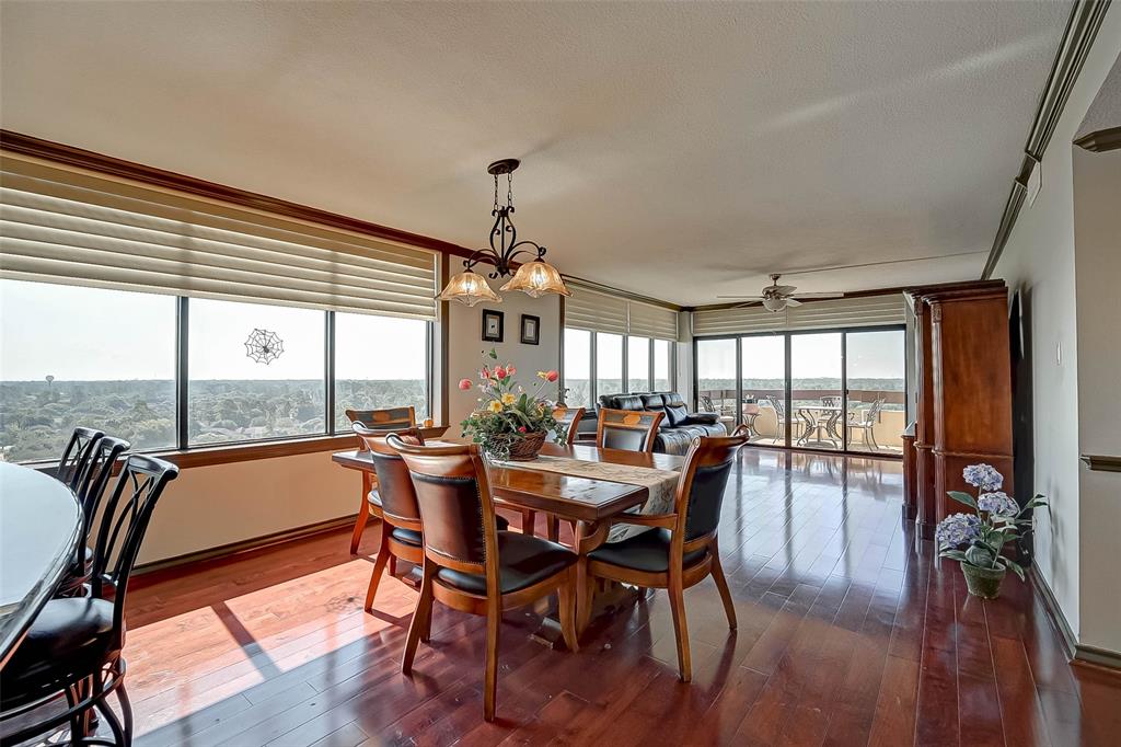 14655 Champion Forest Drive, Houston, Texas 77069, 2 Bedrooms Bedrooms, 5 Rooms Rooms,3 BathroomsBathrooms,Mid/hi-rise Condo,For Sale,TIMBER TOP,Champion Forest,74063103