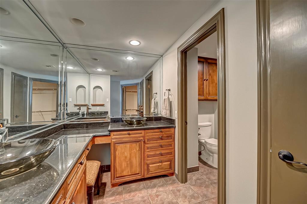 14655 Champion Forest Drive, Houston, Texas 77069, 2 Bedrooms Bedrooms, 5 Rooms Rooms,3 BathroomsBathrooms,Mid/hi-rise Condo,For Sale,TIMBER TOP,Champion Forest,74063103