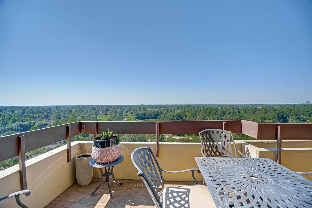 14655 Champion Forest Drive, Houston, Texas 77069, 2 Bedrooms Bedrooms, 5 Rooms Rooms,3 BathroomsBathrooms,Mid/hi-rise Condo,For Sale,TIMBER TOP,Champion Forest,74063103