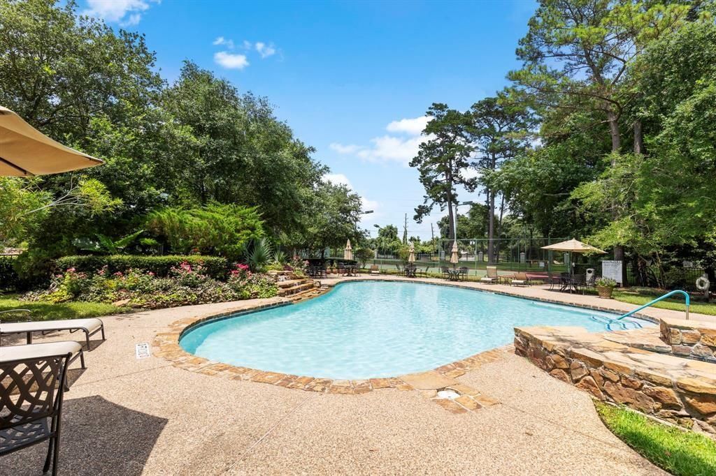 14655 Champion Forest Drive, Houston, Texas 77069, 2 Bedrooms Bedrooms, 5 Rooms Rooms,3 BathroomsBathrooms,Mid/hi-rise Condo,For Sale,TIMBER TOP,Champion Forest,74063103