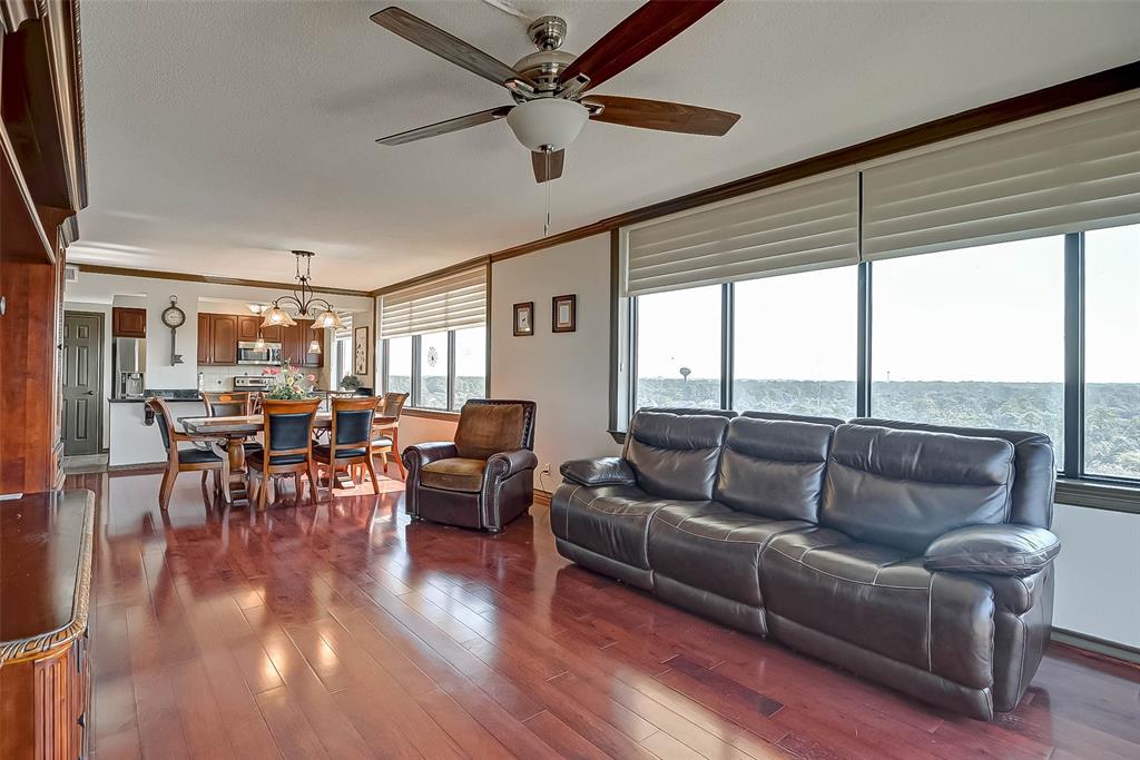 14655 Champion Forest Drive, Houston, Texas 77069, 2 Bedrooms Bedrooms, 5 Rooms Rooms,3 BathroomsBathrooms,Mid/hi-rise Condo,For Sale,TIMBER TOP,Champion Forest,74063103