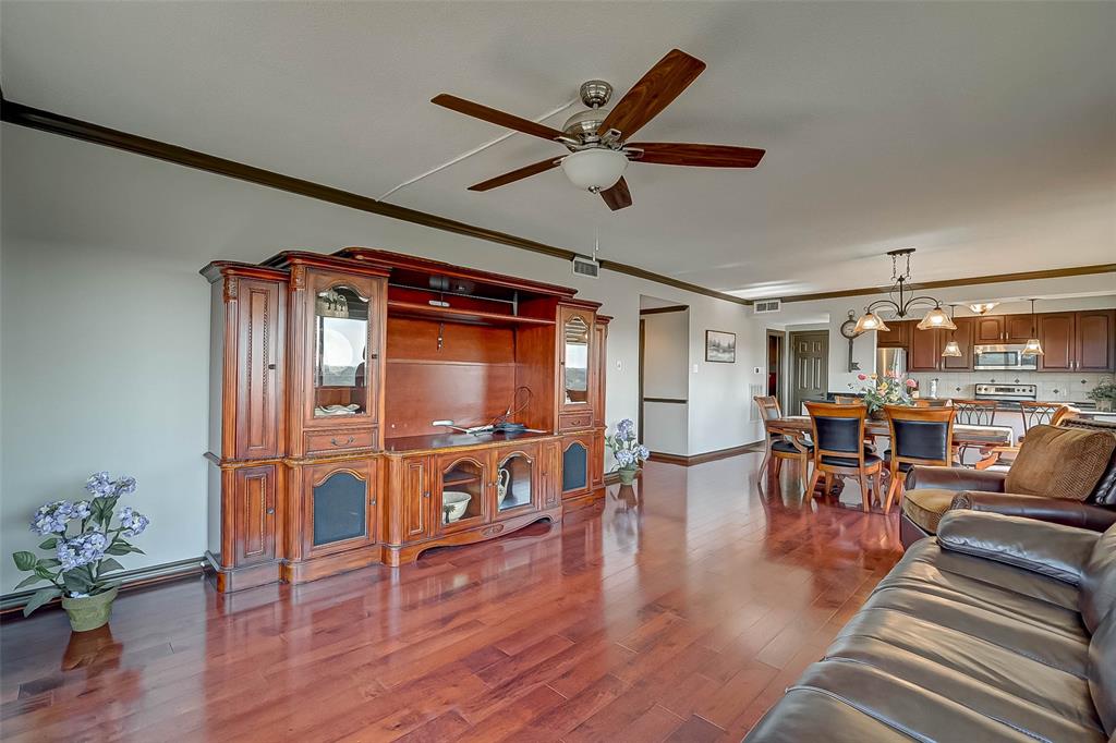 14655 Champion Forest Drive, Houston, Texas 77069, 2 Bedrooms Bedrooms, 5 Rooms Rooms,3 BathroomsBathrooms,Mid/hi-rise Condo,For Sale,TIMBER TOP,Champion Forest,74063103