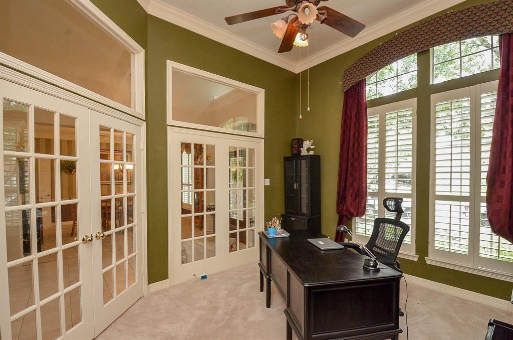 1946 2 Crisfield Drive, Sugar Land, Texas 77479, 4 Bedrooms Bedrooms, 12 Rooms Rooms,3 BathroomsBathrooms,Single-family,For Sale,Crisfield,55027945