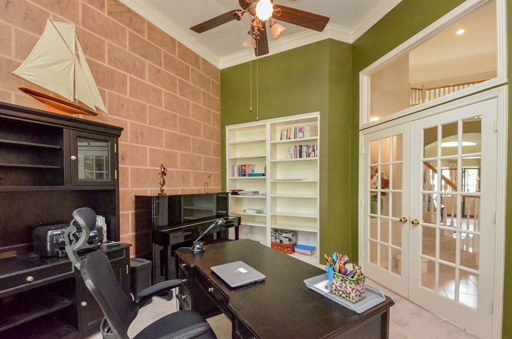 1946 2 Crisfield Drive, Sugar Land, Texas 77479, 4 Bedrooms Bedrooms, 12 Rooms Rooms,3 BathroomsBathrooms,Single-family,For Sale,Crisfield,55027945
