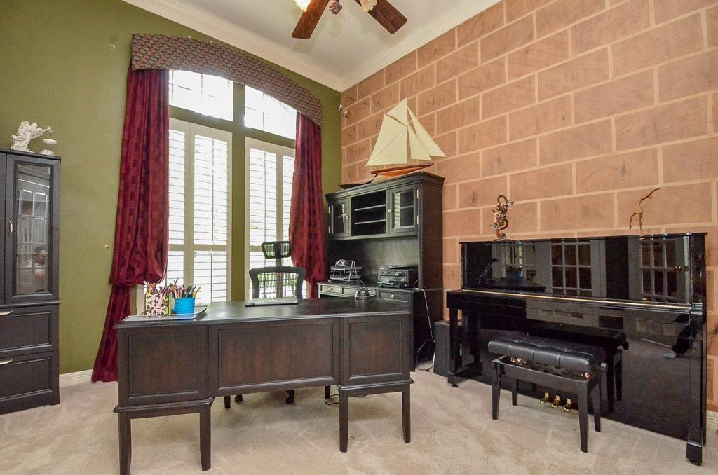 1946 2 Crisfield Drive, Sugar Land, Texas 77479, 4 Bedrooms Bedrooms, 12 Rooms Rooms,3 BathroomsBathrooms,Single-family,For Sale,Crisfield,55027945