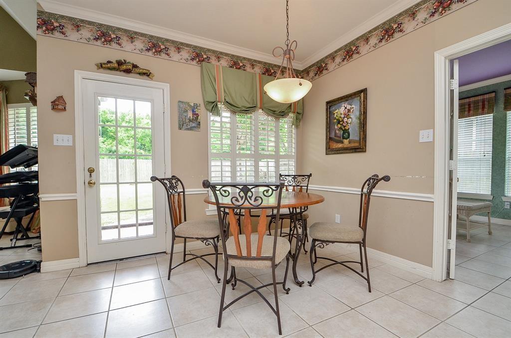 1946 2 Crisfield Drive, Sugar Land, Texas 77479, 4 Bedrooms Bedrooms, 12 Rooms Rooms,3 BathroomsBathrooms,Single-family,For Sale,Crisfield,55027945