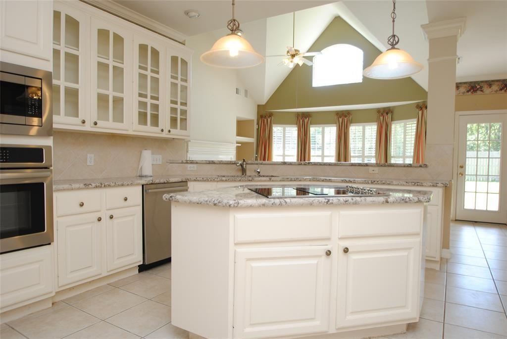 1946 2 Crisfield Drive, Sugar Land, Texas 77479, 4 Bedrooms Bedrooms, 12 Rooms Rooms,3 BathroomsBathrooms,Single-family,For Sale,Crisfield,55027945