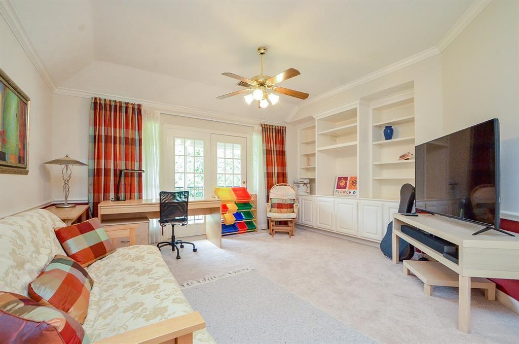 1946 2 Crisfield Drive, Sugar Land, Texas 77479, 4 Bedrooms Bedrooms, 12 Rooms Rooms,3 BathroomsBathrooms,Single-family,For Sale,Crisfield,55027945