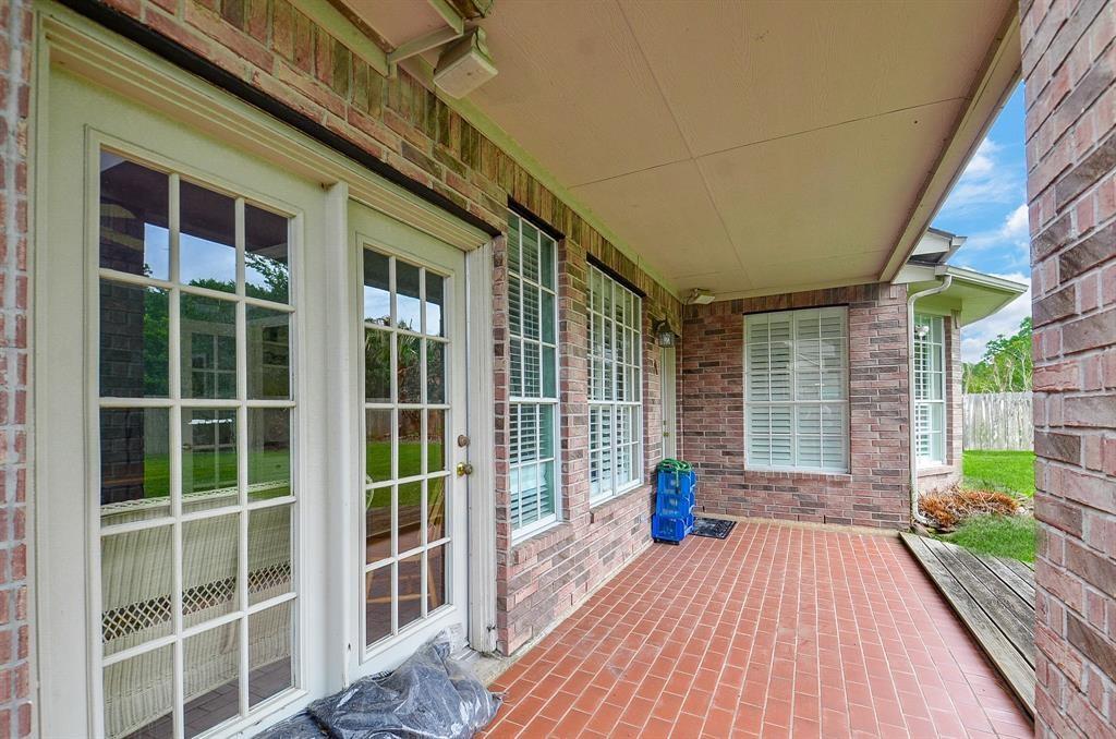 1946 2 Crisfield Drive, Sugar Land, Texas 77479, 4 Bedrooms Bedrooms, 12 Rooms Rooms,3 BathroomsBathrooms,Single-family,For Sale,Crisfield,55027945