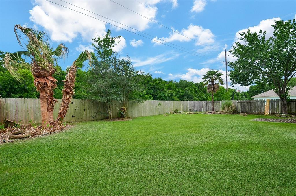 1946 2 Crisfield Drive, Sugar Land, Texas 77479, 4 Bedrooms Bedrooms, 12 Rooms Rooms,3 BathroomsBathrooms,Single-family,For Sale,Crisfield,55027945