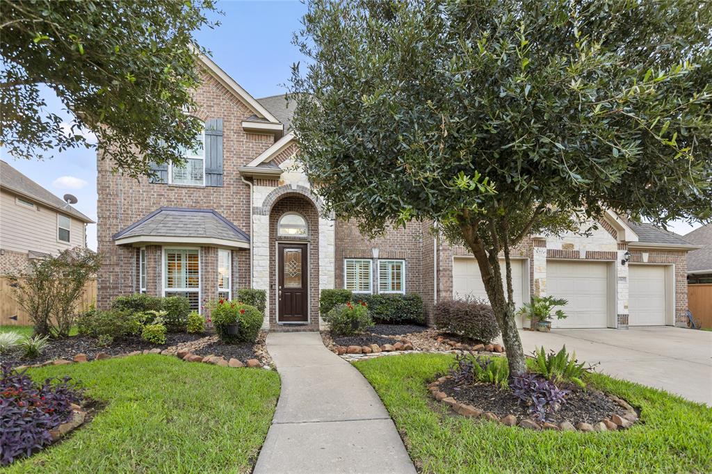 1317 2 Altavilla Lane, League City, Texas 77573, 5 Bedrooms Bedrooms, 15 Rooms Rooms,3 BathroomsBathrooms,Single-family,For Sale,Altavilla,92297482