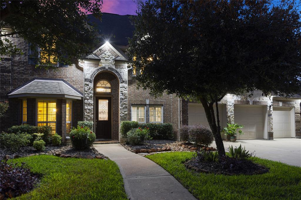 1317 2 Altavilla Lane, League City, Texas 77573, 5 Bedrooms Bedrooms, 15 Rooms Rooms,3 BathroomsBathrooms,Single-family,For Sale,Altavilla,92297482