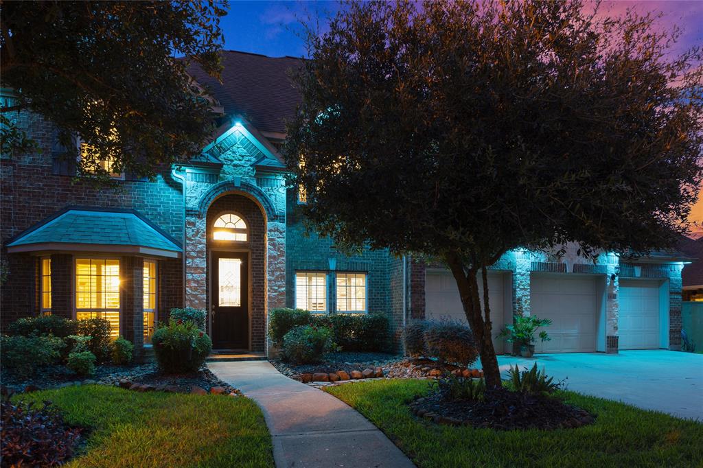 1317 2 Altavilla Lane, League City, Texas 77573, 5 Bedrooms Bedrooms, 15 Rooms Rooms,3 BathroomsBathrooms,Single-family,For Sale,Altavilla,92297482