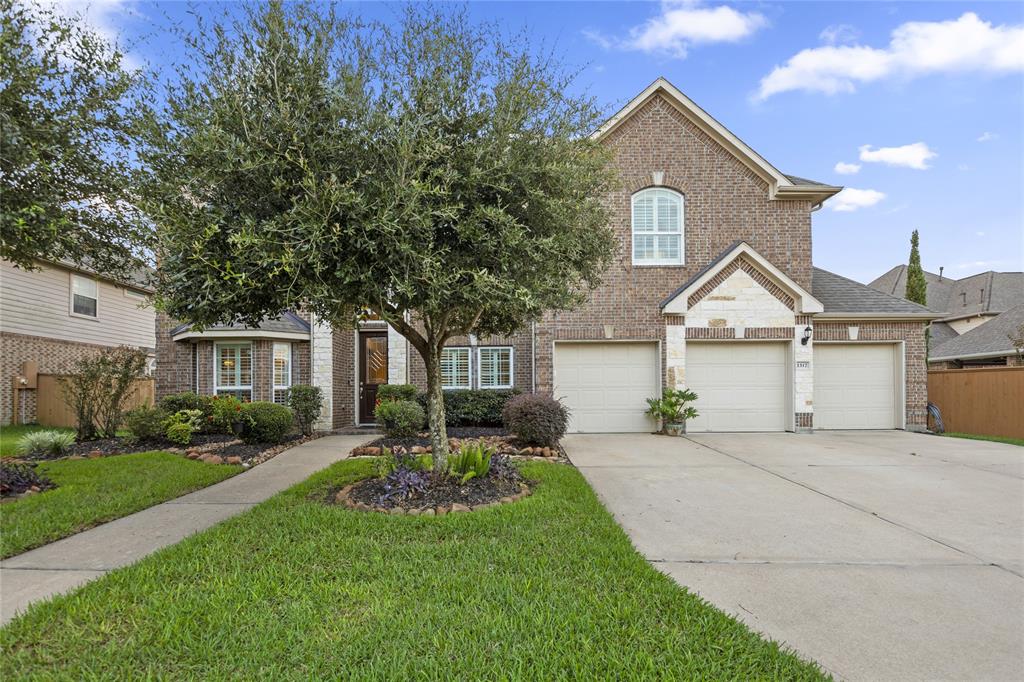 1317 2 Altavilla Lane, League City, Texas 77573, 5 Bedrooms Bedrooms, 15 Rooms Rooms,3 BathroomsBathrooms,Single-family,For Sale,Altavilla,92297482