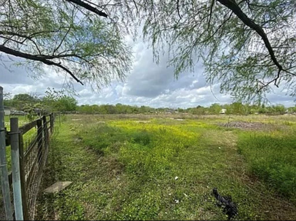 2219 1 County Road 174, Rosharon, Texas 77583, ,Country Homes/acreage,For Sale,County Road 174,76864885