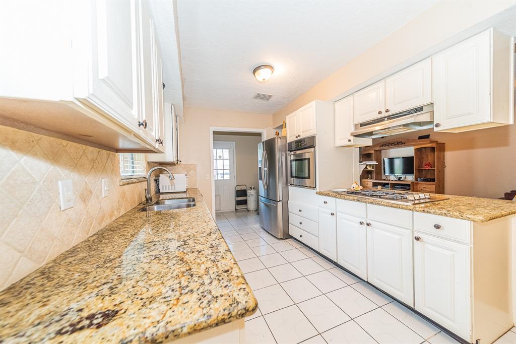 11703 1 Palmsprings Dr, Houston, Texas 77034, 4 Bedrooms Bedrooms, 4 Rooms Rooms,2 BathroomsBathrooms,Single-family,For Sale,Palmsprings Dr,82032060