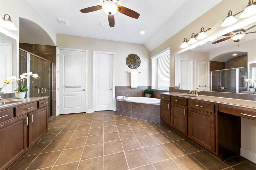 7411 1 Lavaerton Wood Lane, Richmond, Texas 77407, 4 Bedrooms Bedrooms, 10 Rooms Rooms,3 BathroomsBathrooms,Single-family,For Sale,Lavaerton Wood,51089966