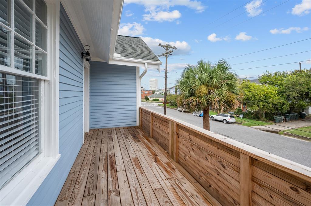 1115 2 22nd Street, Galveston, Texas 77550, 3 Bedrooms Bedrooms, 9 Rooms Rooms,2 BathroomsBathrooms,Single-family,For Sale,22nd,34993324