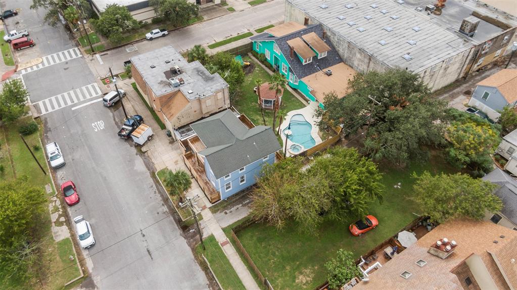 1115 2 22nd Street, Galveston, Texas 77550, 3 Bedrooms Bedrooms, 9 Rooms Rooms,2 BathroomsBathrooms,Single-family,For Sale,22nd,34993324