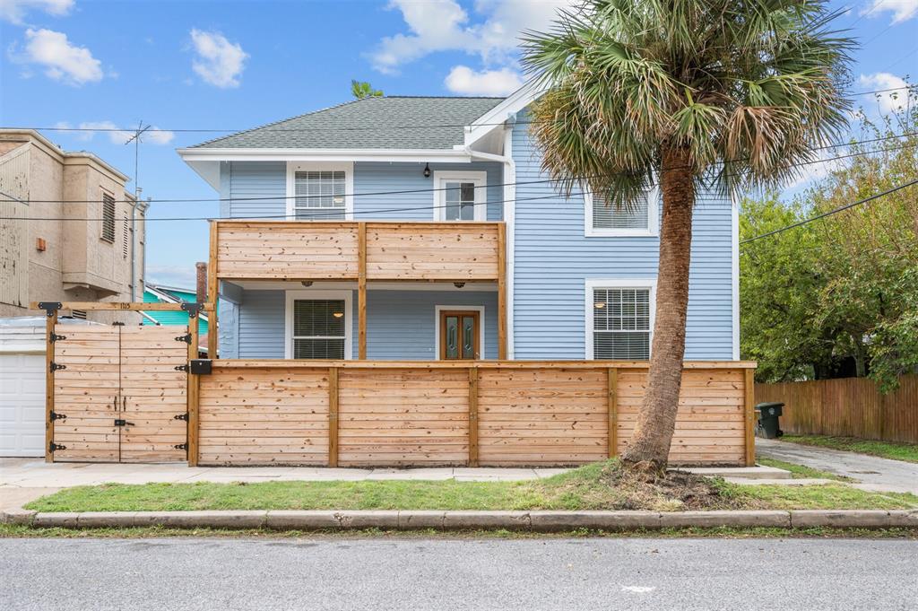 1115 2 22nd Street, Galveston, Texas 77550, 3 Bedrooms Bedrooms, 9 Rooms Rooms,2 BathroomsBathrooms,Single-family,For Sale,22nd,34993324