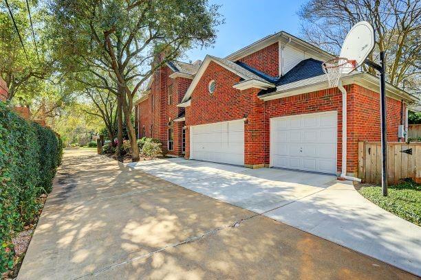 4500 2 Merrie Lane, Bellaire, Texas 77401, 6 Bedrooms Bedrooms, 12 Rooms Rooms,5 BathroomsBathrooms,Single-family,For Sale,Merrie,31417468